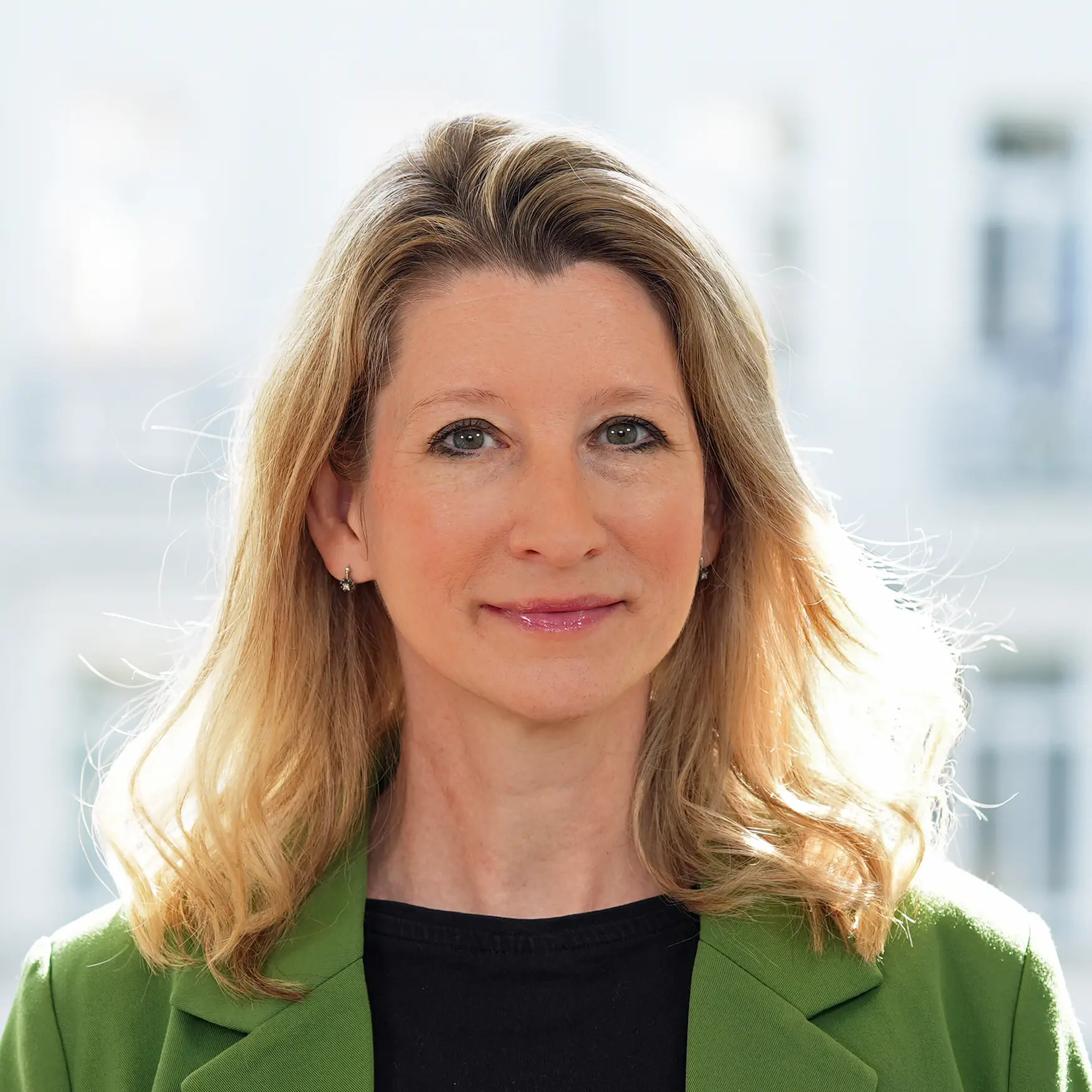 Portrait photo of Anne Schönbrun from digital rapids GmbH Hamburg